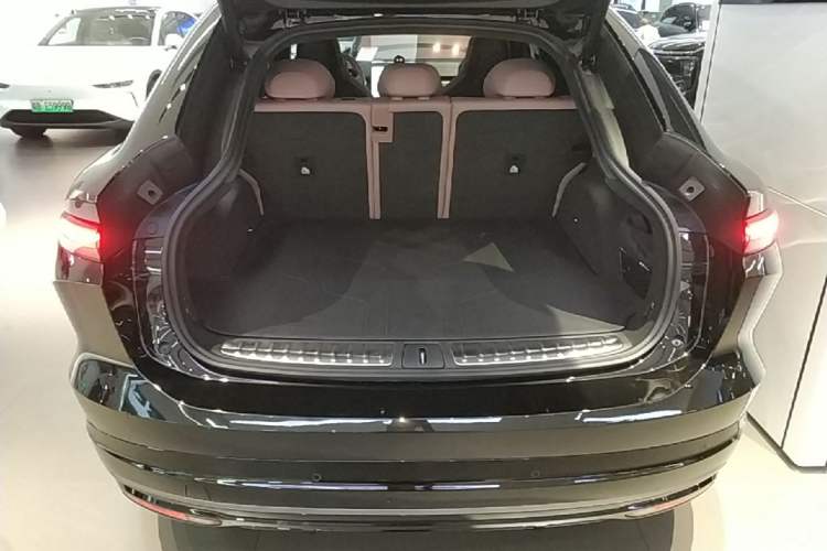 Used Nio EC6 2025 75 kWh Trunk