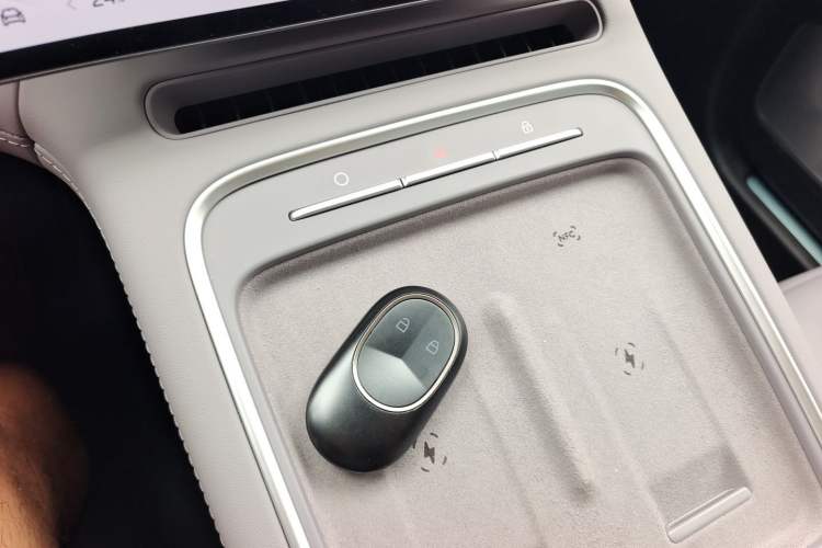 Used Nio EC6 2025 75 kWh Vehicle Key