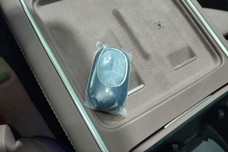 Used Nio EC6 2025 75 kWh Vehicle Key
