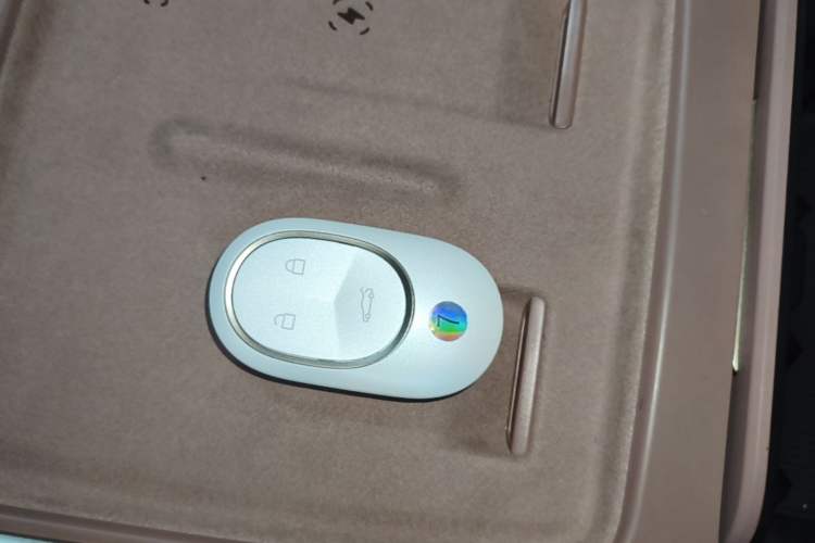 Used Nio EC6 2025 75 kWh Vehicle Key