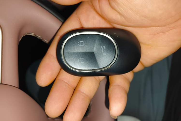 Used Nio EC6 2025 75 kWh Vehicle Key