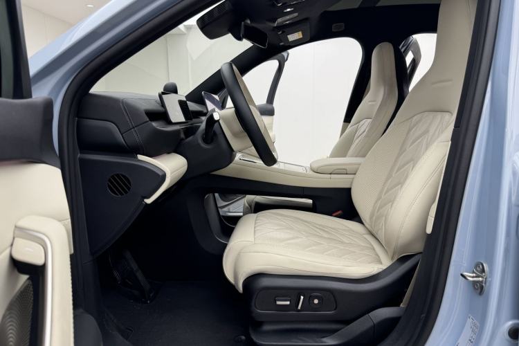 Used Nio EC6 2025 75 kWh Driver Seat