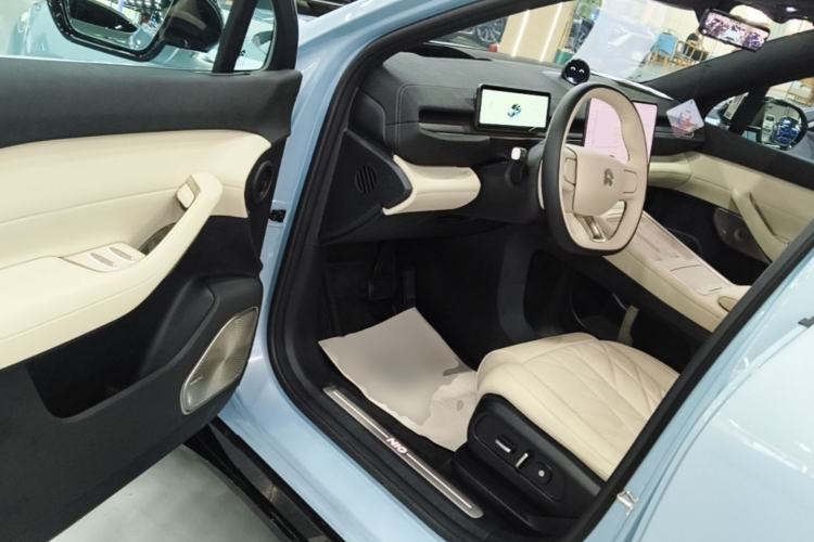 Used Nio EC6 2025 75 kWh Driver Seat