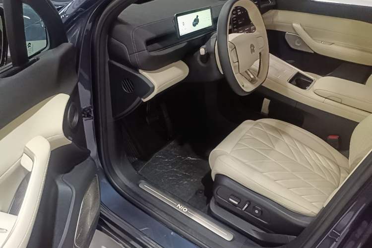 Used Nio EC6 2025 75 kWh Driver Seat