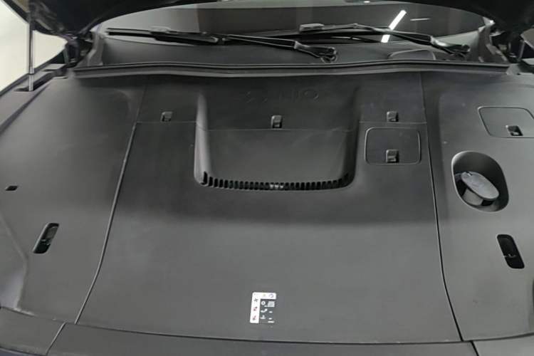 Used Nio EC6 2025 75 kWh Engine Bay