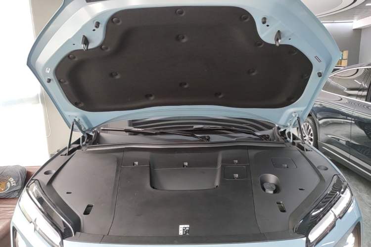 Used Nio EC6 2025 75 kWh Engine Bay