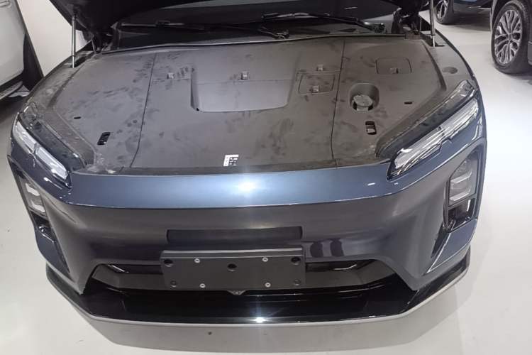 Used Nio EC6 2025 75 kWh Engine Bay
