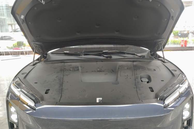 Used Nio EC6 2025 75 kWh Engine Bay