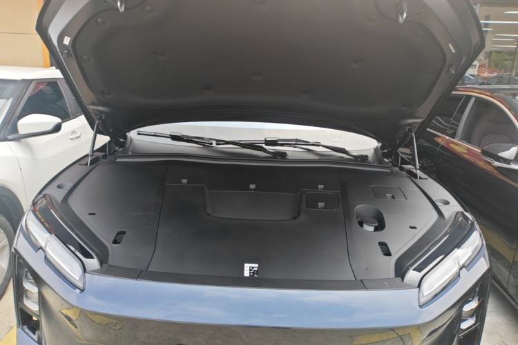 Used Nio EC6 2025 75 kWh Engine Bay