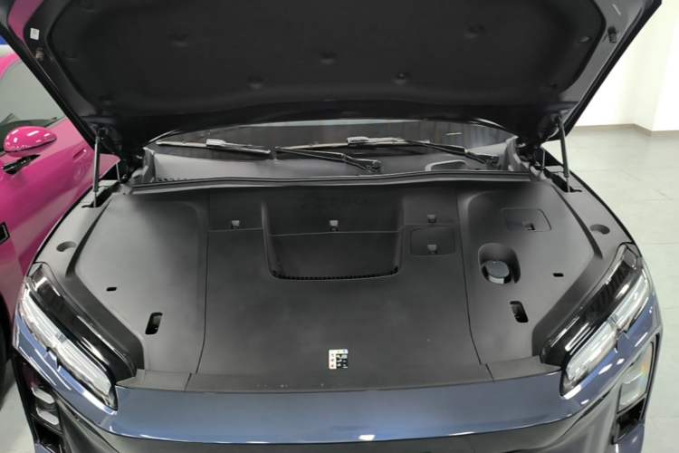 Used Nio EC6 2025 75 kWh Engine Bay