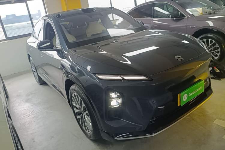 Used Nio EC6 2025 75 kWh Exterior 1