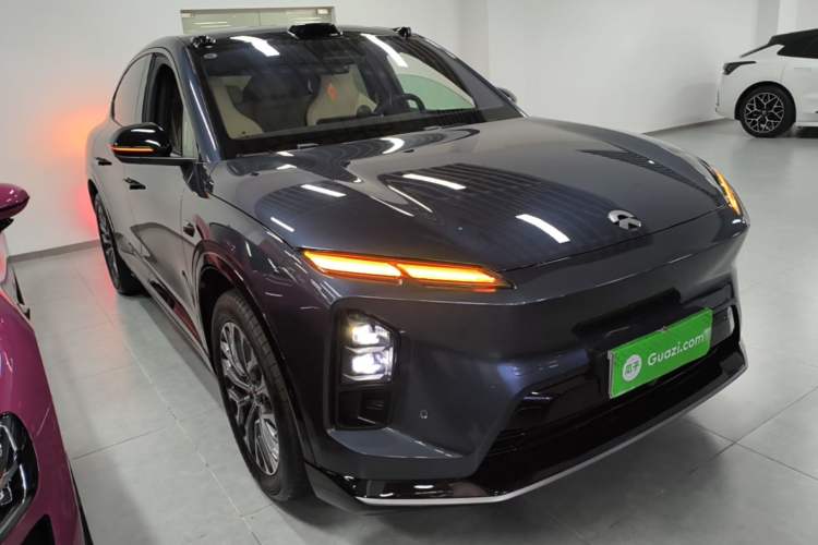 Used Nio EC6 2025 75 kWh Exterior 1