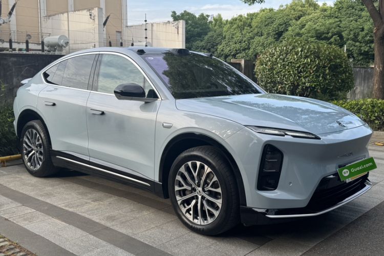 Used Nio EC6 2025 75 kWh Exterior 7