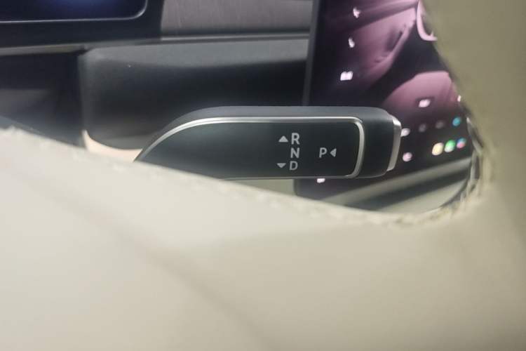 Used Nio EC6 2025 75 kWh Gear Lever