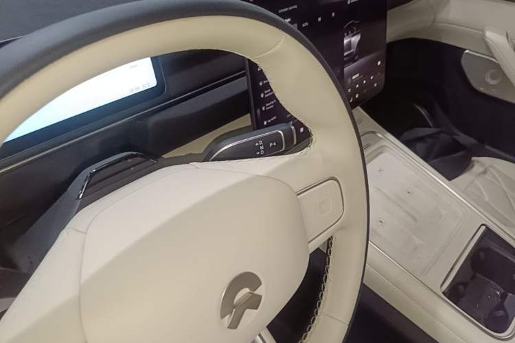 Used Nio EC6 2025 75 kWh Gear Lever