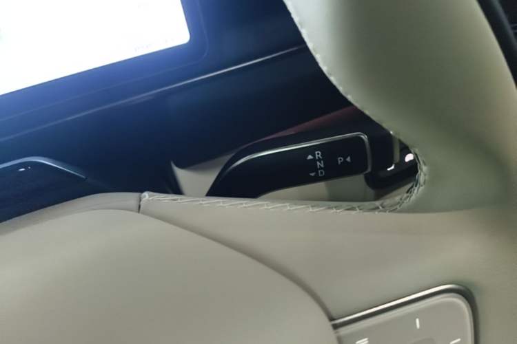 Used Nio EC6 2025 75 kWh Gear Lever