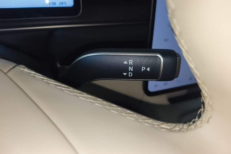 Used Nio EC6 2025 75 kWh Gear Lever