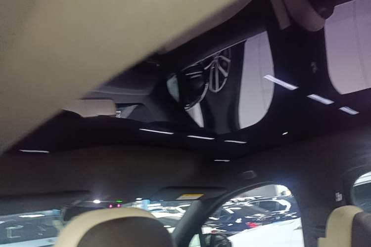 Used Nio EC6 2025 75 kWh Headliner