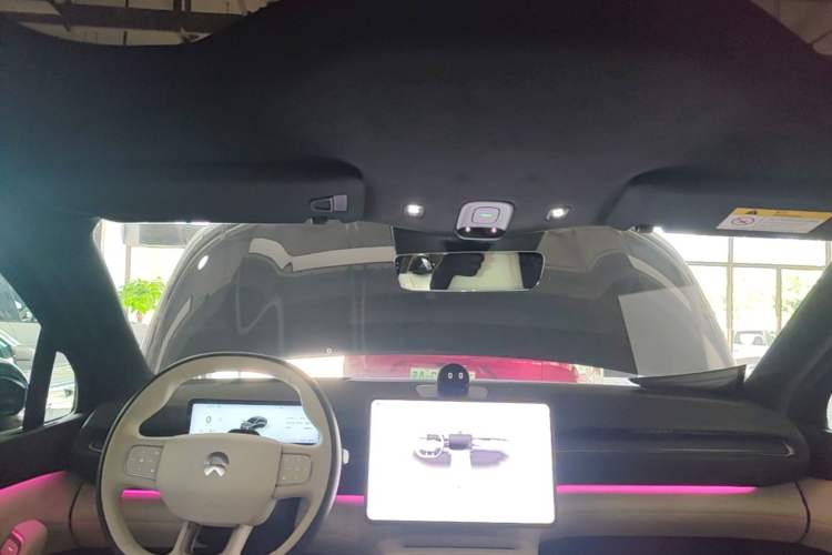Used Nio EC6 2025 75 kWh Headliner