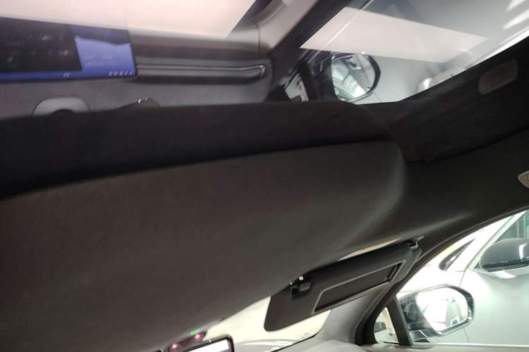 Used Nio EC6 2025 75 kWh Headliner