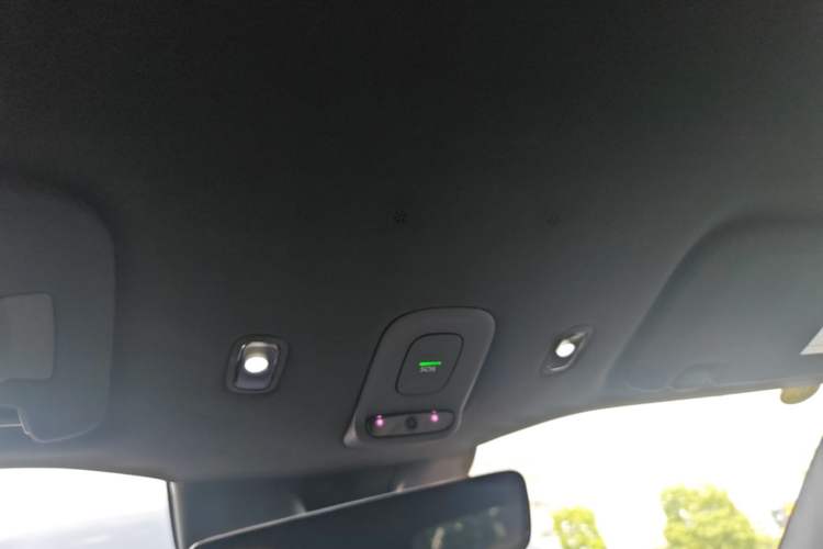 Used Nio EC6 2025 75 kWh Headliner