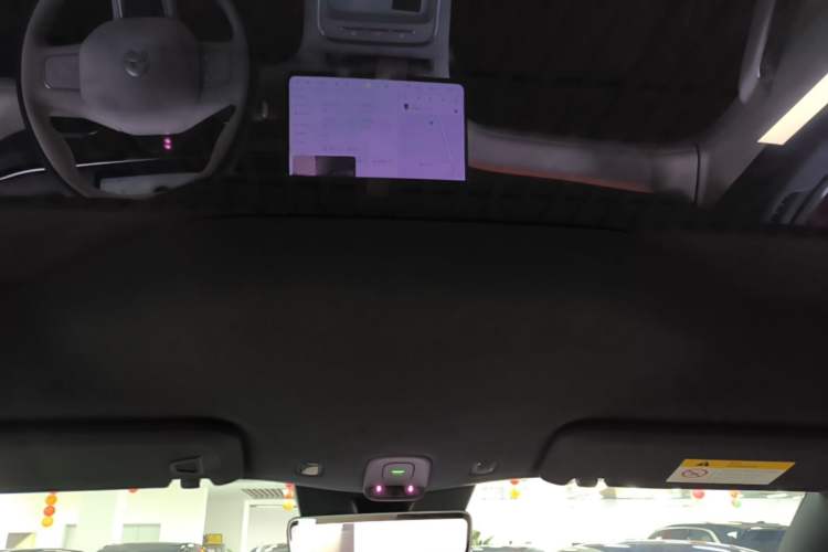 Used Nio EC6 2025 75 kWh Headliner