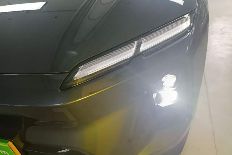Used Nio EC6 2025 75 kWh Left Front Headlight