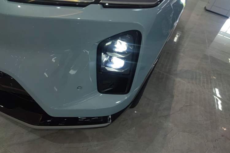 Used Nio EC6 2025 75 kWh Left Front Headlight
