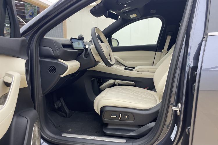 Used Nio EC6 2025 75 kWh Left Front Seat