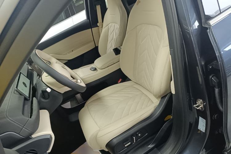Used Nio EC6 2025 75 kWh Left Front Seat
