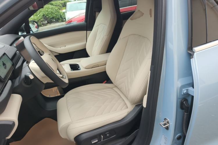 Used Nio EC6 2025 75 kWh Left Front Seat