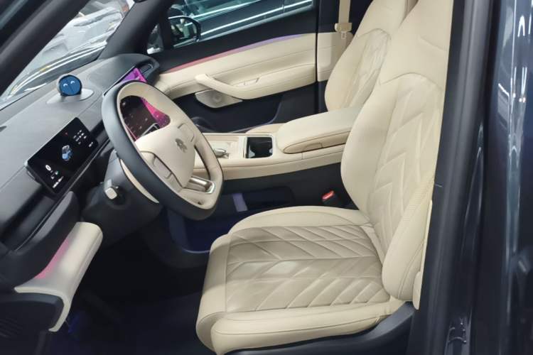 Used Nio EC6 2025 75 kWh Left Front Seat