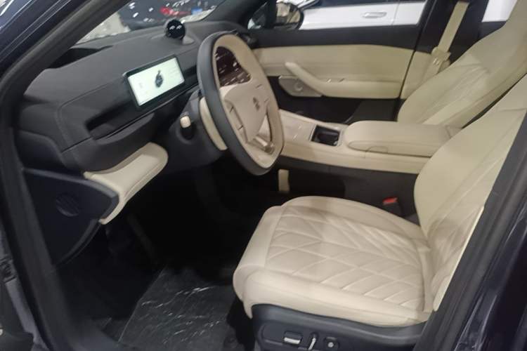 Used Nio EC6 2025 75 kWh Left Front Seat