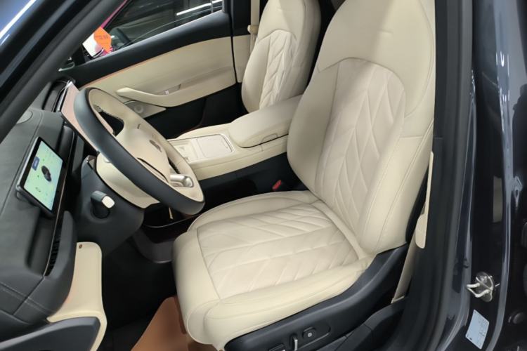 Used Nio EC6 2025 75 kWh Left Front Seat