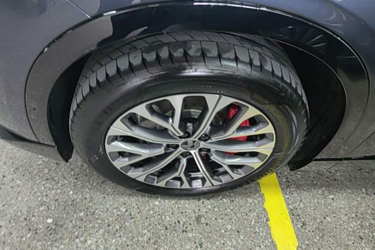 Used Nio EC6 2025 75 kWh Left Front Wheel Hub