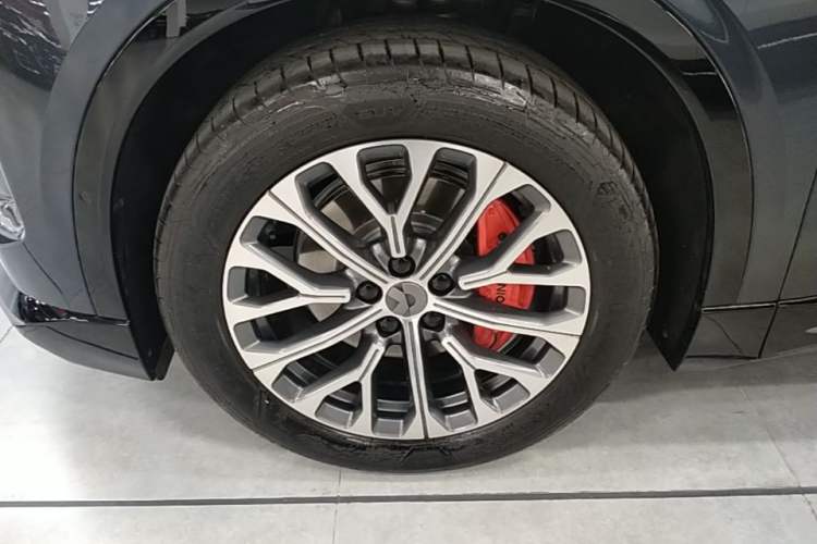 Used Nio EC6 2025 75 kWh Left Front Wheel Hub