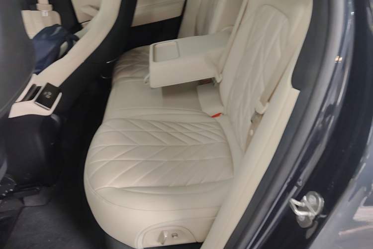 Used Nio EC6 2025 75 kWh Left Rear Seat