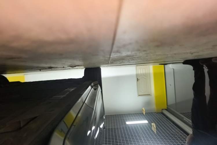 Used Nio EC6 2025 75 kWh Left Side Sill