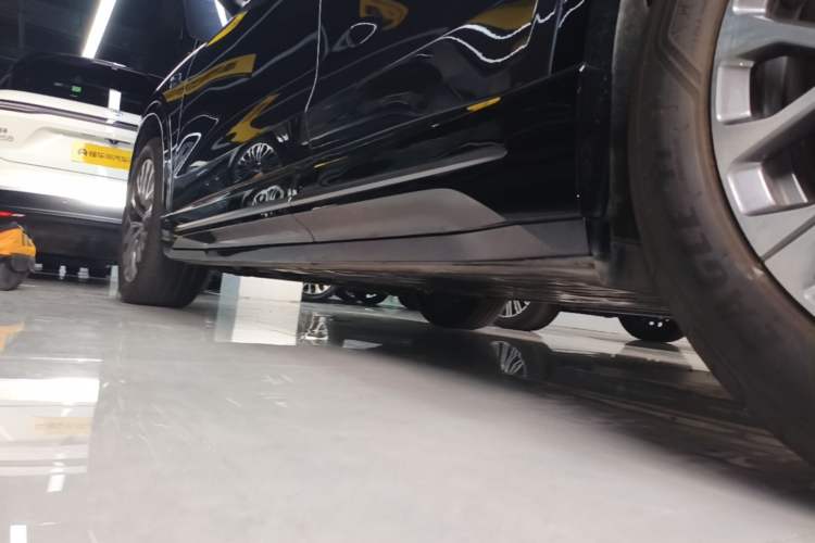 Used Nio EC6 2025 75 kWh Left Side Sill