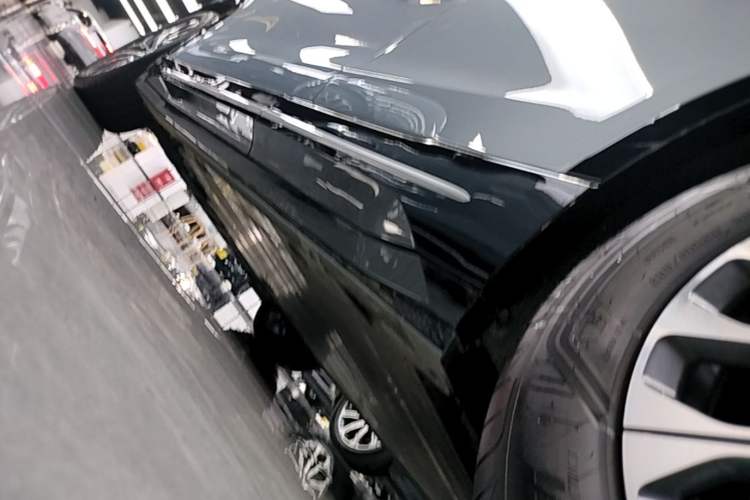 Used Nio EC6 2025 75 kWh Left Side Sill