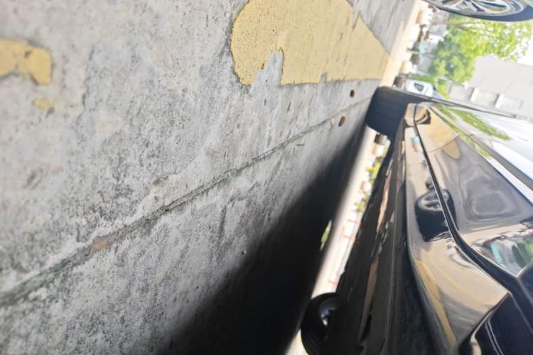 Used Nio EC6 2025 75 kWh Left Side Sill