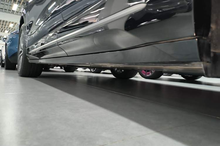 Used Nio EC6 2025 75 kWh Left Side Sill