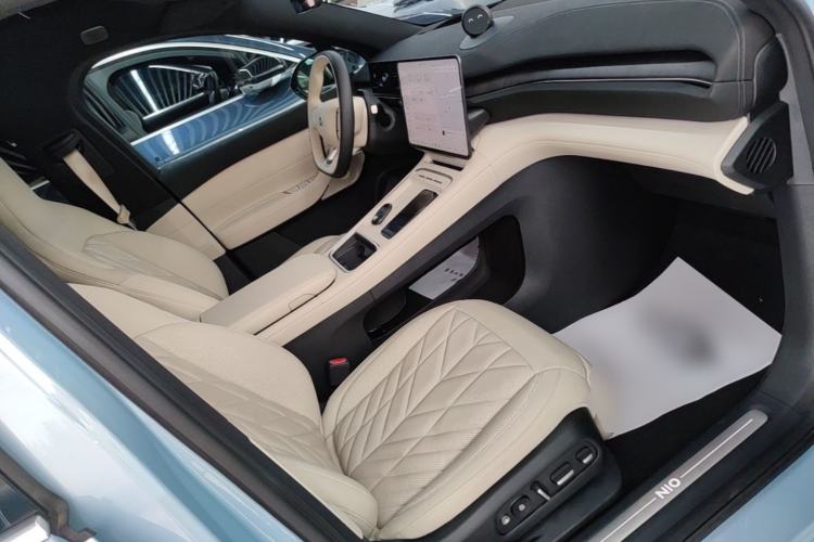 Used Nio EC6 2025 75 kWh Right Front Seat