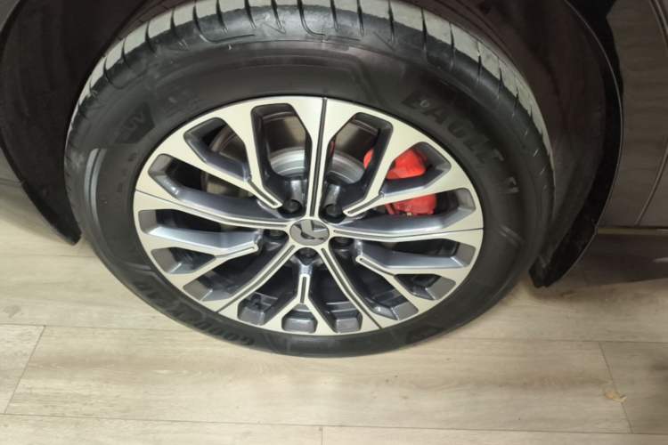 Used Nio EC6 2025 75 kWh Right Rear Wheel Hub