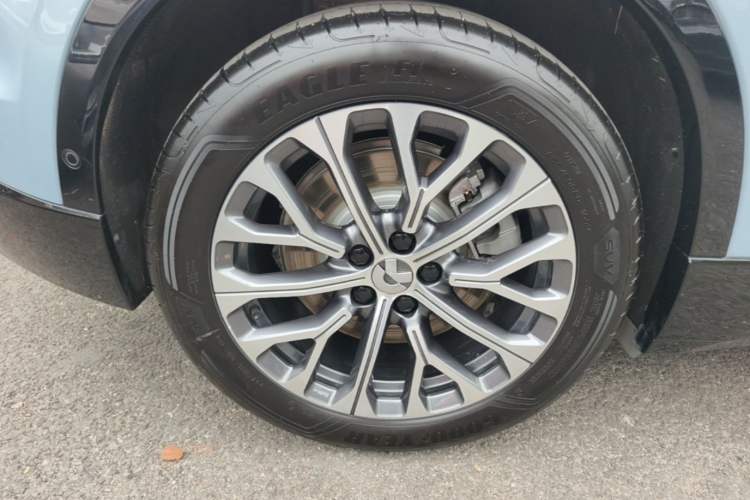Used Nio EC6 2025 75 kWh Right Rear Wheel Hub