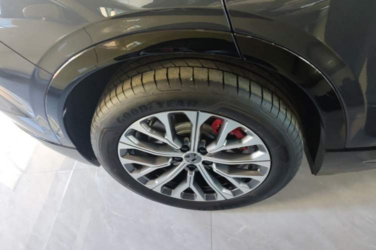 Used Nio EC6 2025 75 kWh Right Rear Wheel Hub