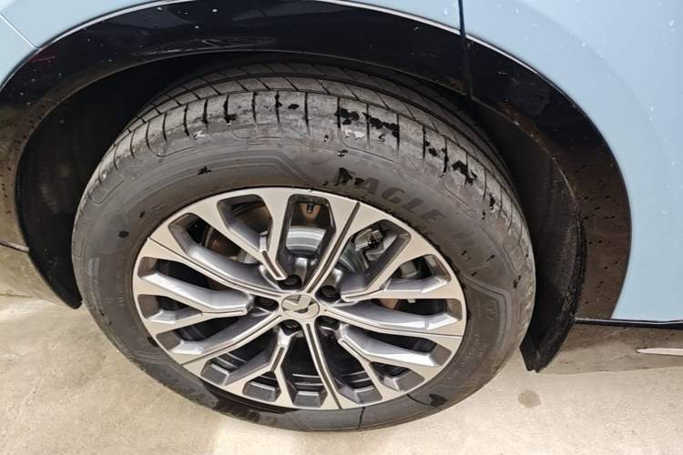 Used Nio EC6 2025 75 kWh Right Rear Wheel Hub
