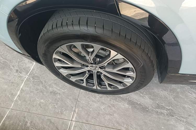 Used Nio EC6 2025 75 kWh Right Rear Wheel Hub