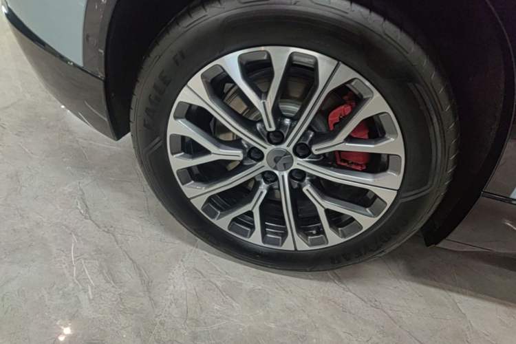 Used Nio EC6 2025 75 kWh Right Rear Wheel Hub