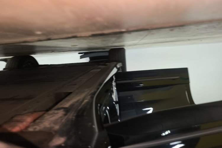 Used Nio EC6 2025 75 kWh Right Side Sill